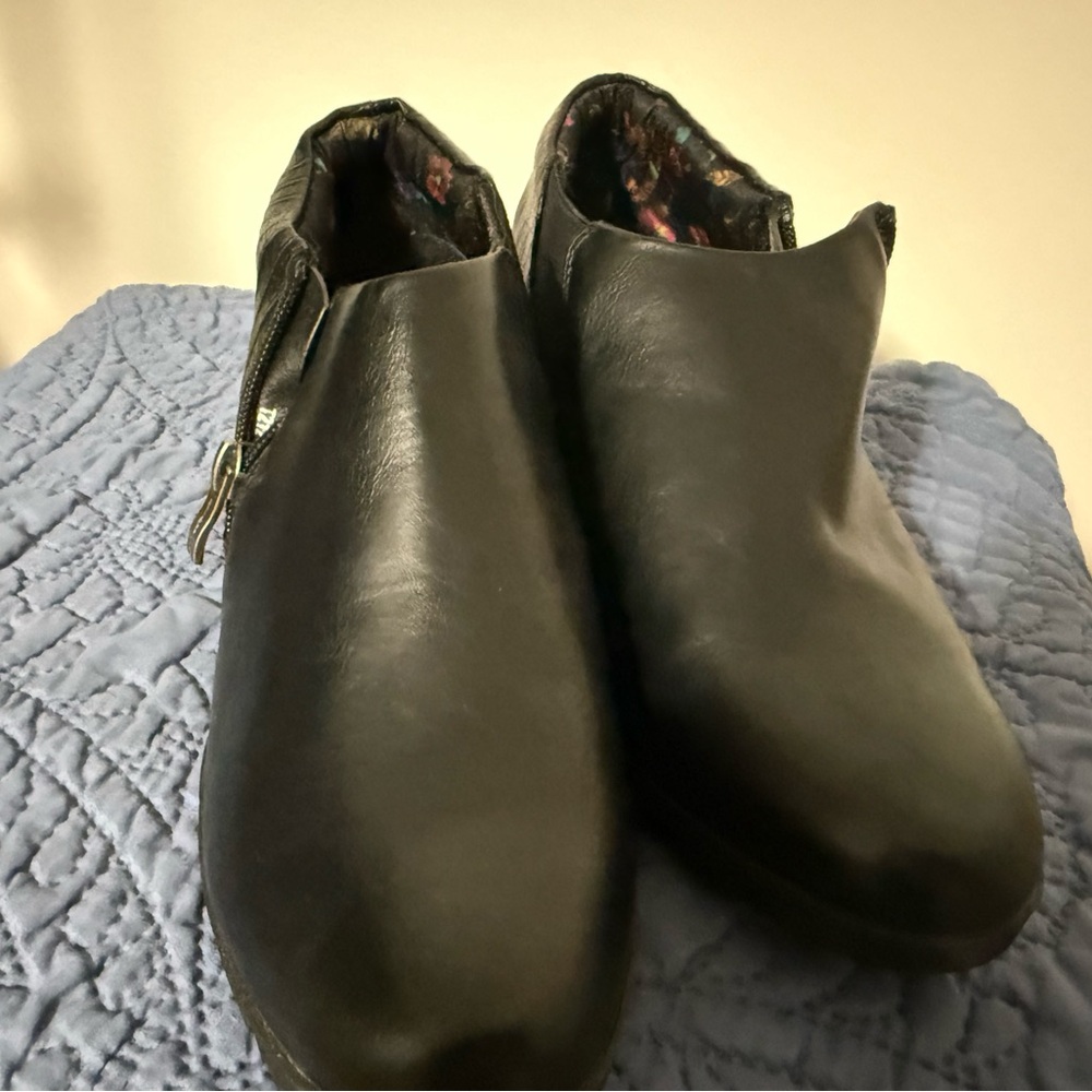Wanderlust + Co Black Ankle Boots